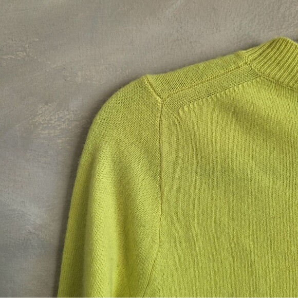 J. CREW Cashmere Crewneck Neon Lime Green Long Sleeve Sweater Sz XS - Picture 12 of 16